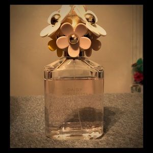 Marc Jacobs Eau So Fresh Perfume